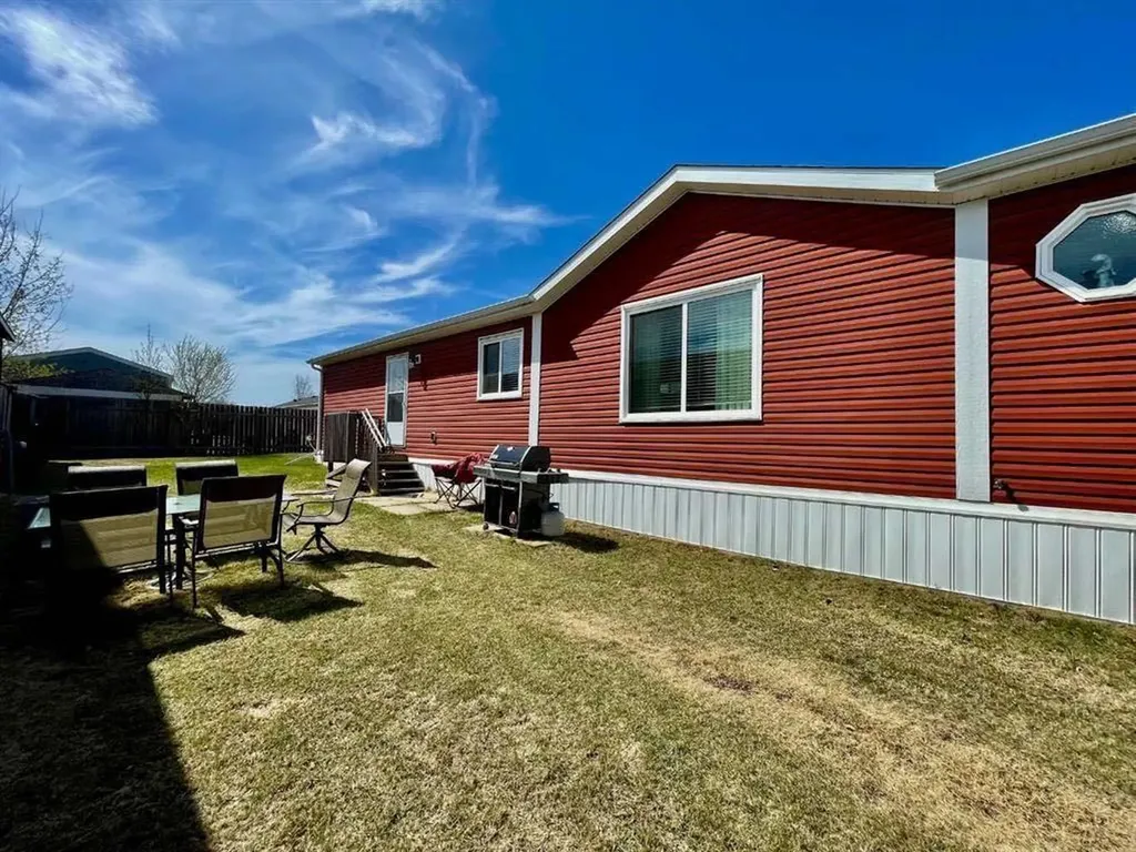 145 Caouette Crest Fort Mcmurray AB T9K2H5