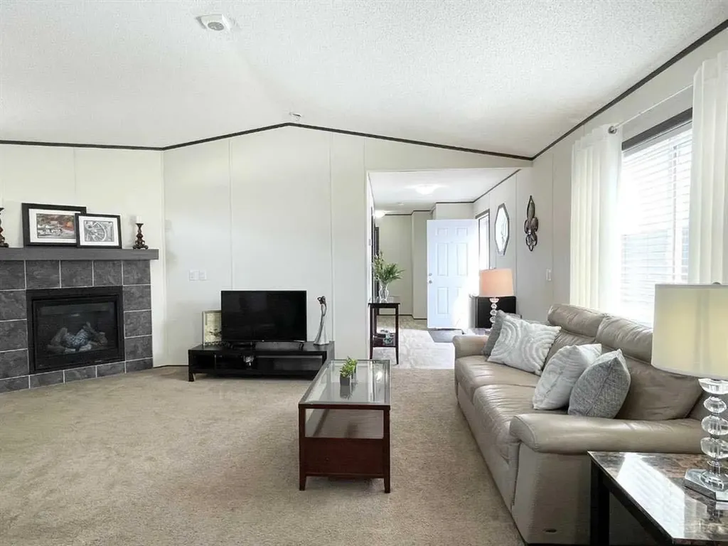 145 Caouette Crest Fort Mcmurray AB T9K2H5