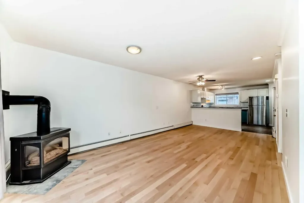 1215 15 Avenue SW Calgary AB T3C 0X5