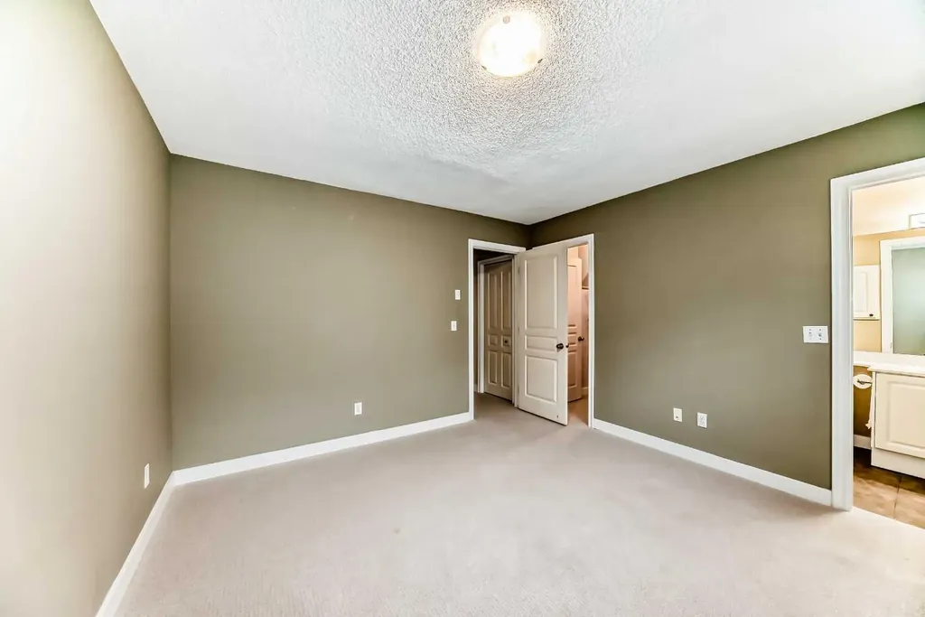 1215 15 Avenue SW Calgary AB T3C 0X5