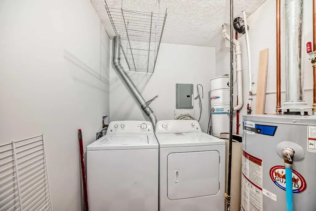 1215 15 Avenue SW Calgary AB T3C 0X5