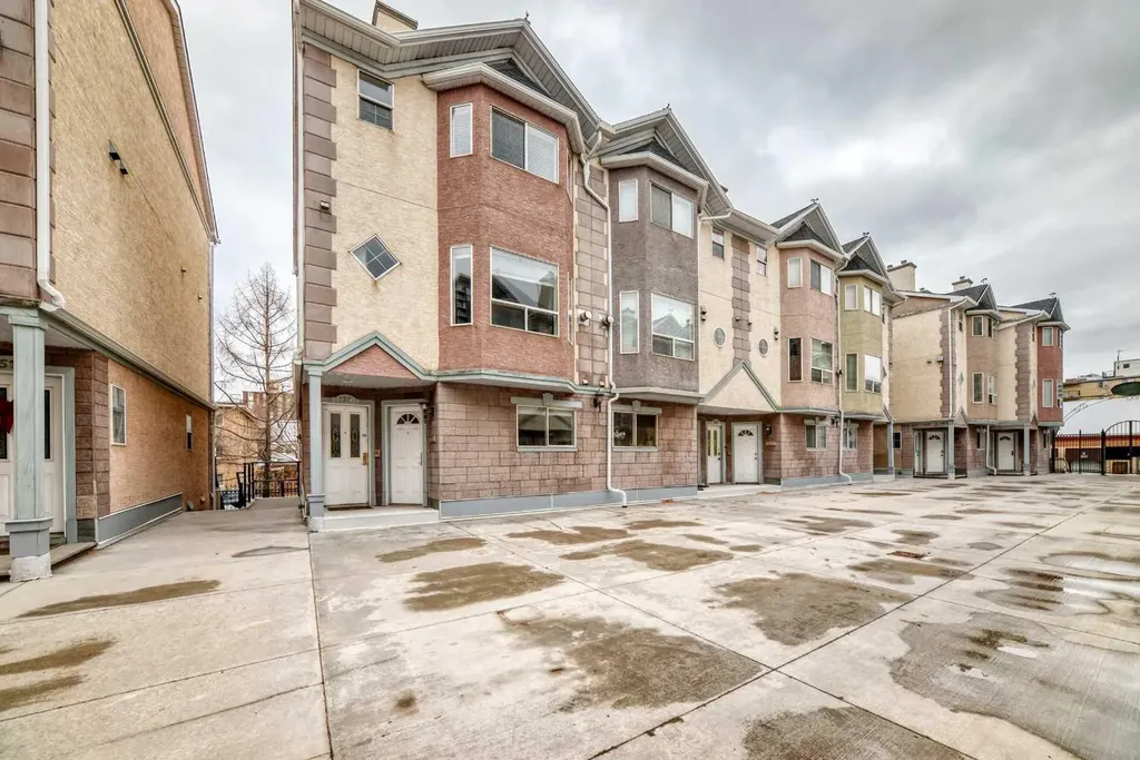 1215 15 Avenue SW Calgary AB T3C 0X5