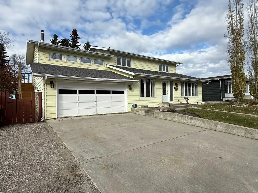 104 Mistaya Road Hinton AB T7V1T3