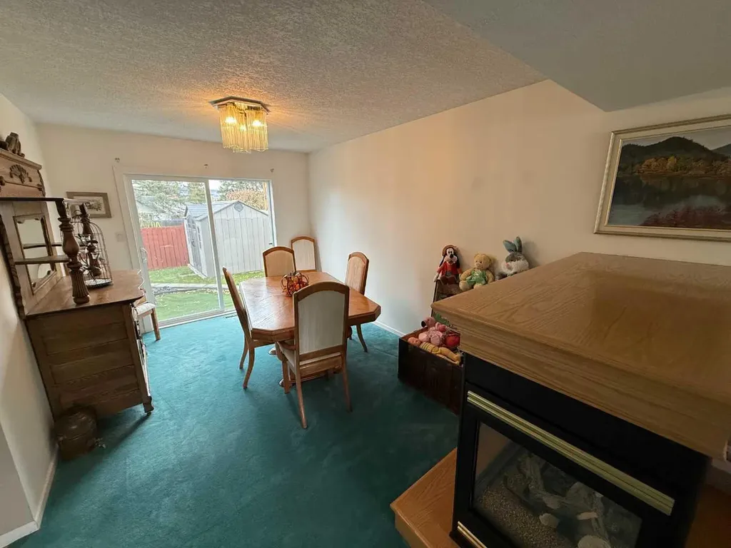 104 Mistaya Road Hinton AB T7V1T3