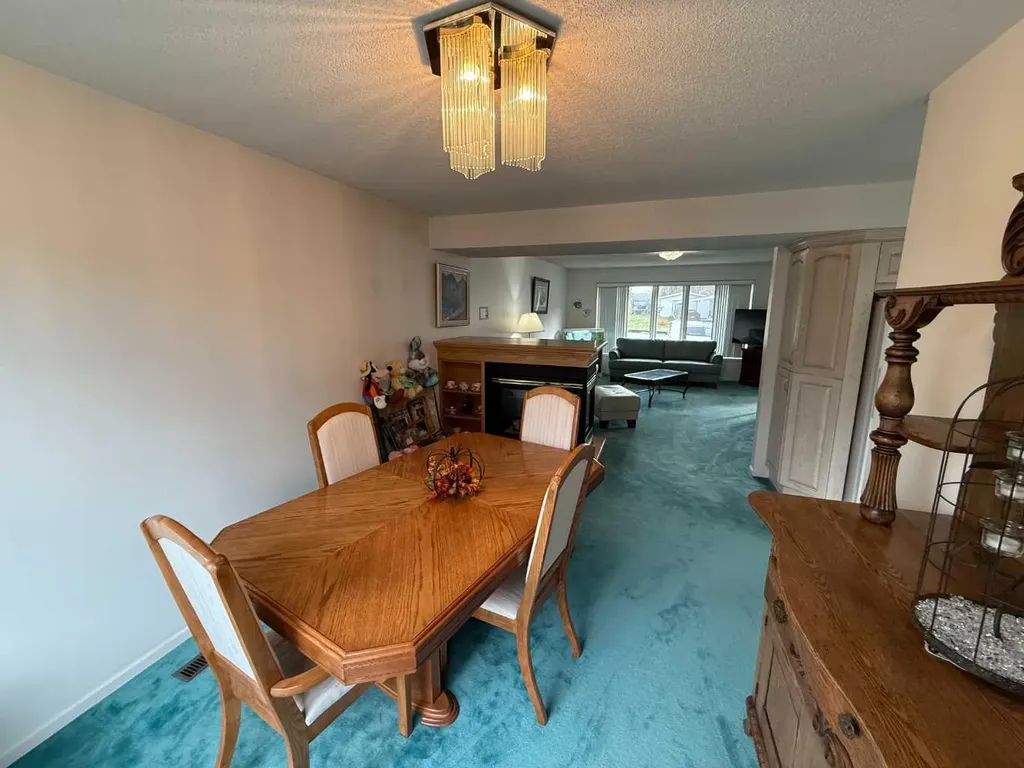 104 Mistaya Road Hinton AB T7V1T3