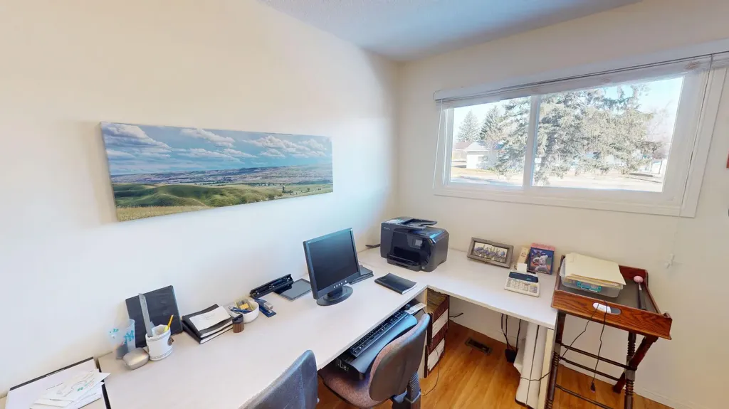 305 2 Avenue Bassano AB T0J0B0