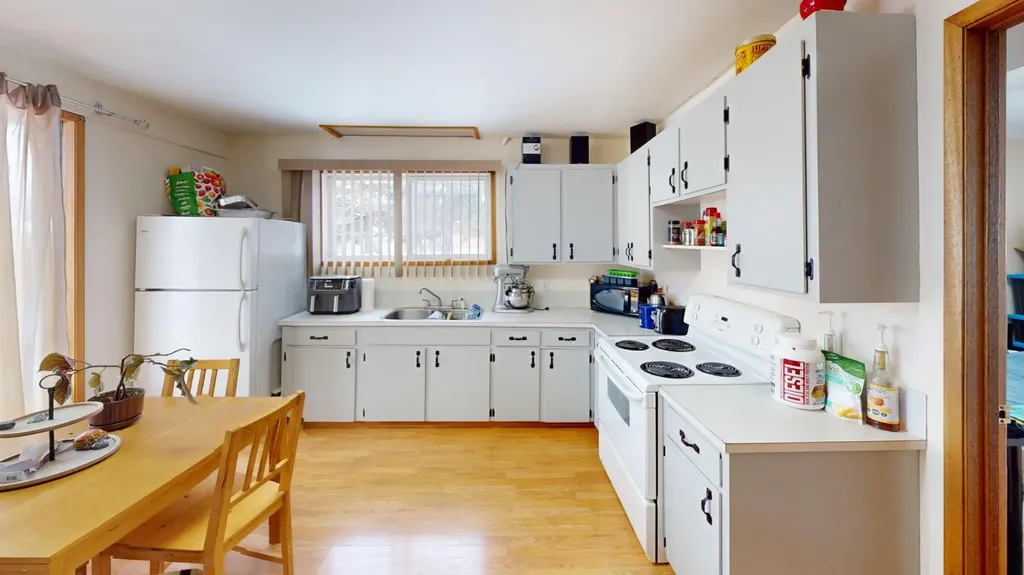 305 2 Avenue Bassano AB T0J0B0