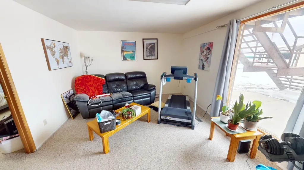 305 2 Avenue Bassano AB T0J0B0