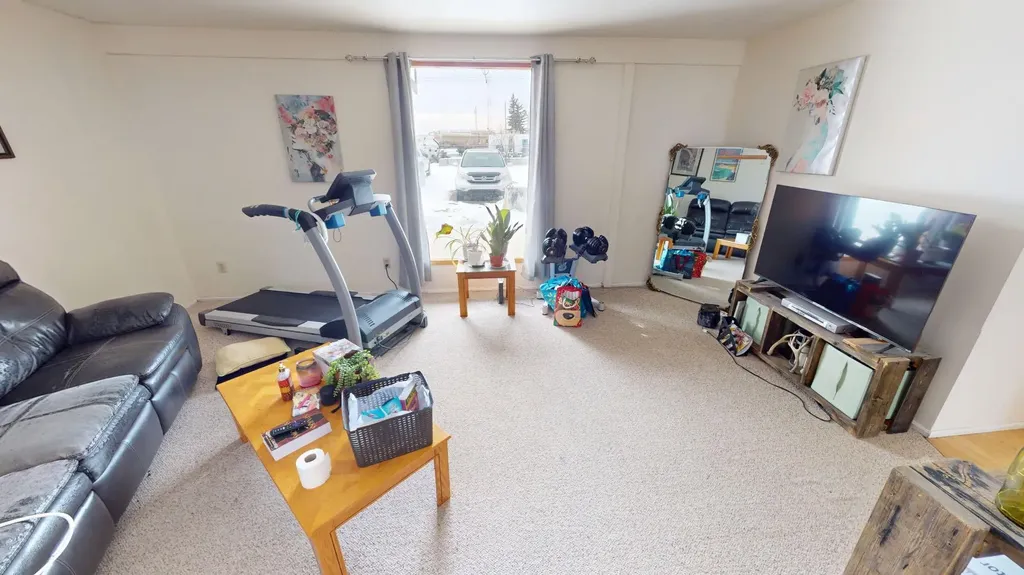 305 2 Avenue Bassano AB T0J0B0