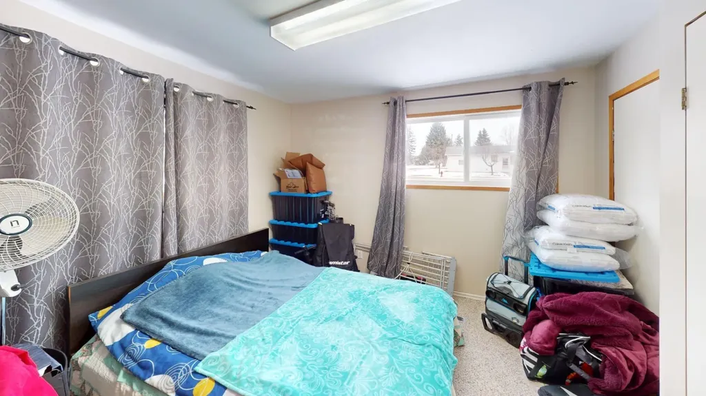 305 2 Avenue Bassano AB T0J0B0