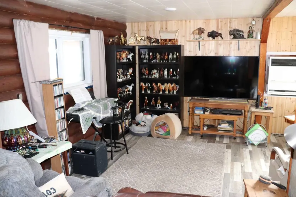 2302 10 Street Marlboro AB T7E 3A1
