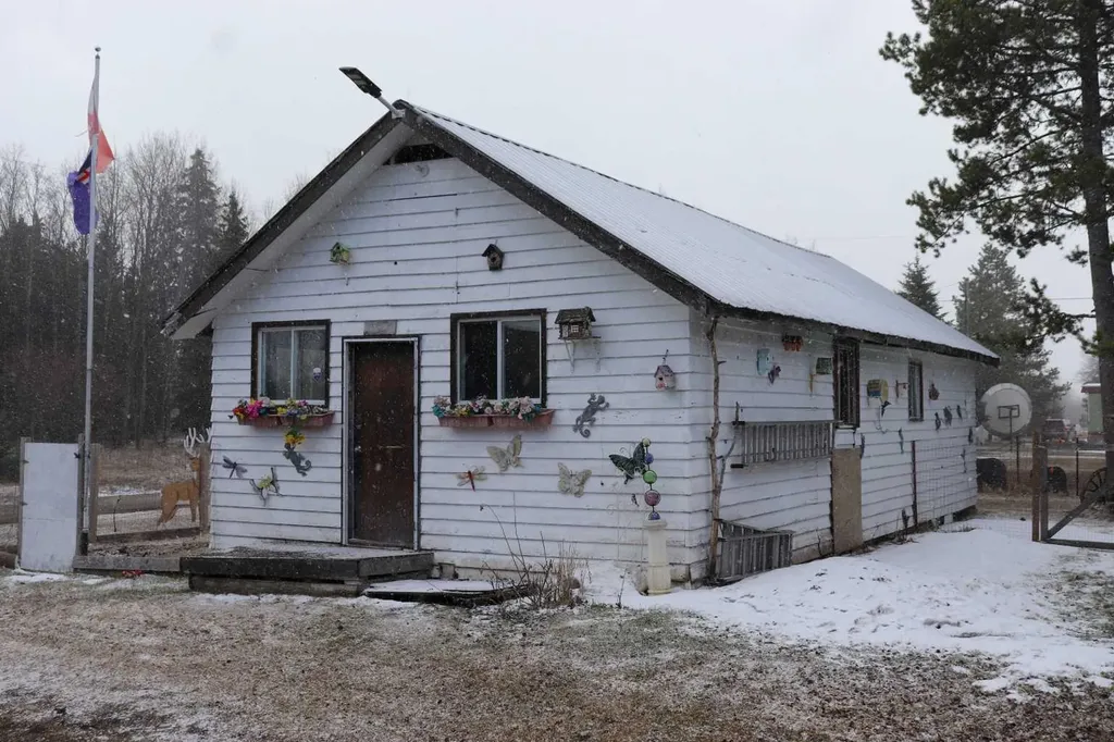 2302 10 Street Marlboro AB T7E 3A1