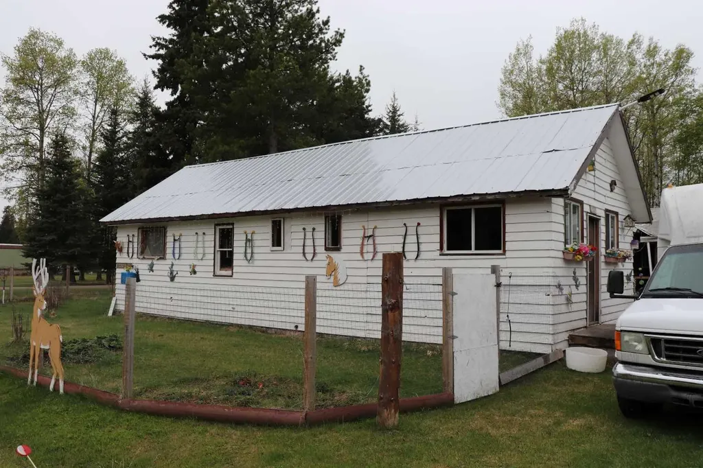 2302 10 Street Marlboro AB T7E 3A1