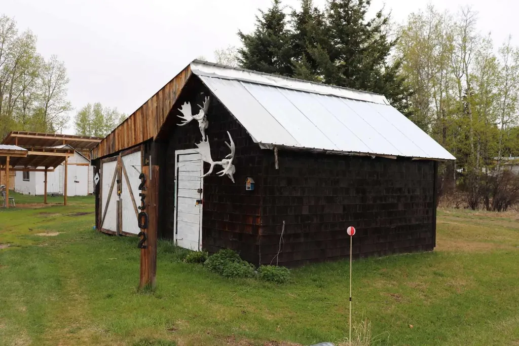2302 10 Street Marlboro AB T7E 3A1