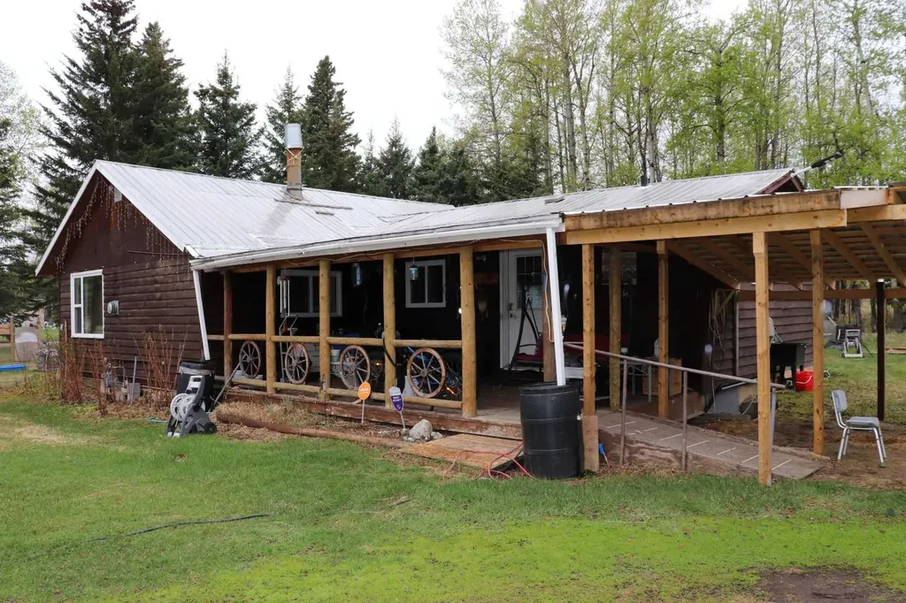 2302 10 Street Marlboro AB T7E 3A1