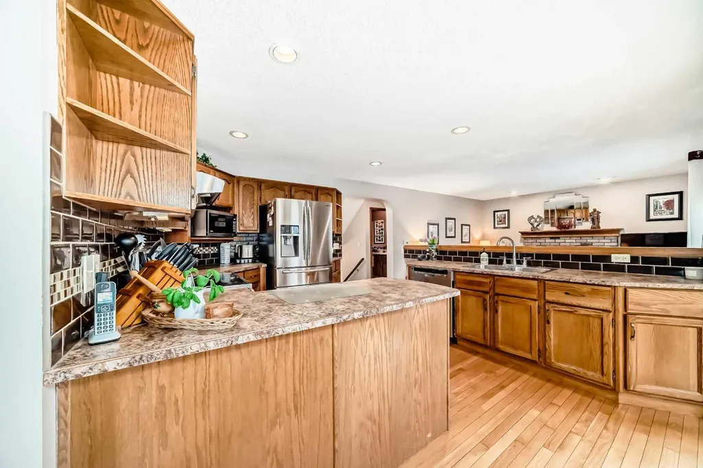 219 Hawkstone Close NW Calgary AB T3G 3P3