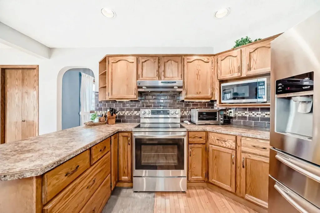 219 Hawkstone Close NW Calgary AB T3G 3P3
