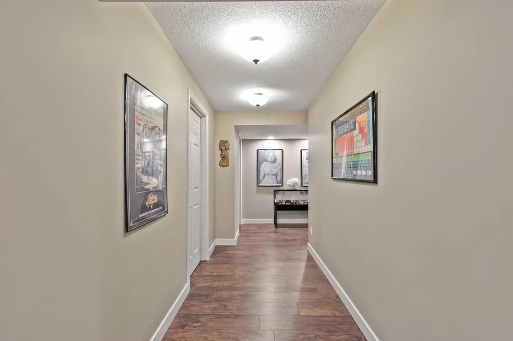 172 West Lakeview Circle Chestermere AB T1X 1H7