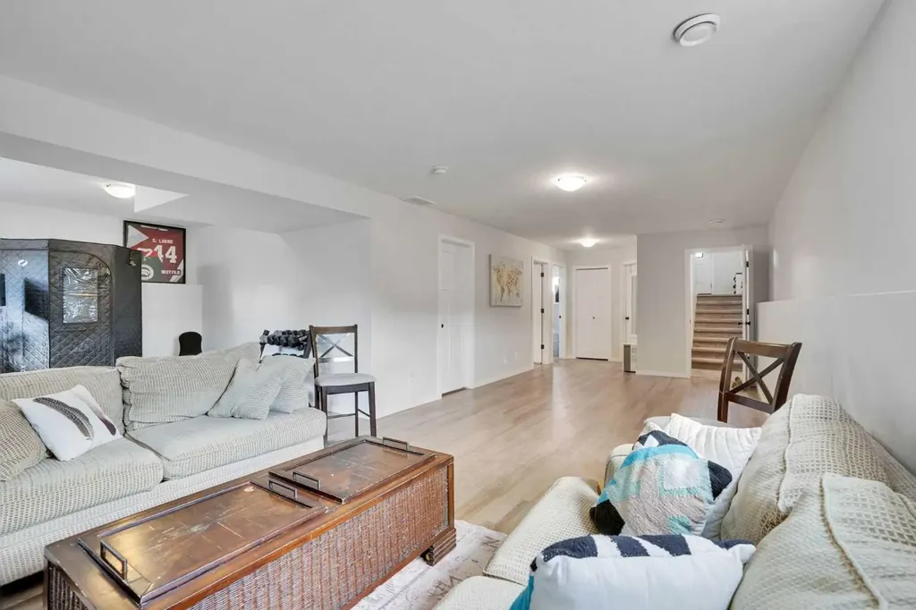 244 Thomlison Avenue Red Deer AB T4P 3E6