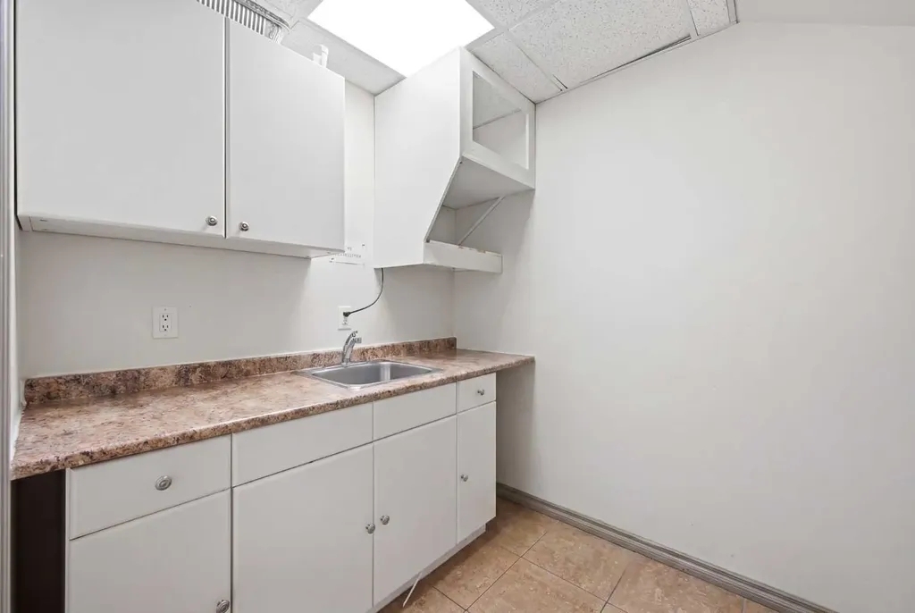 7 Westwinds Crescent NE Calgary AB T3J 5H2