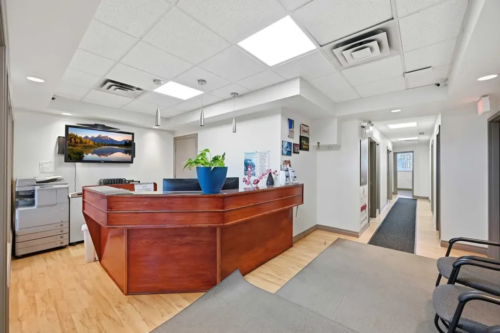 7 Westwinds Crescent NE Calgary AB T3J 5H2