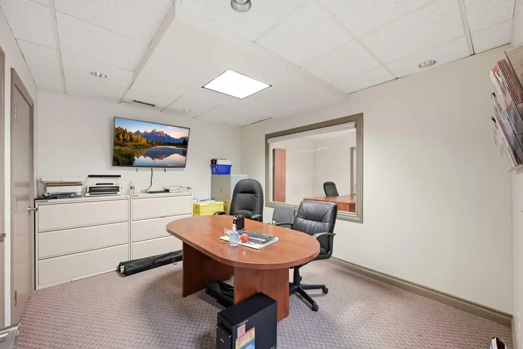 7 Westwinds Crescent NE Calgary AB T3J 5H2