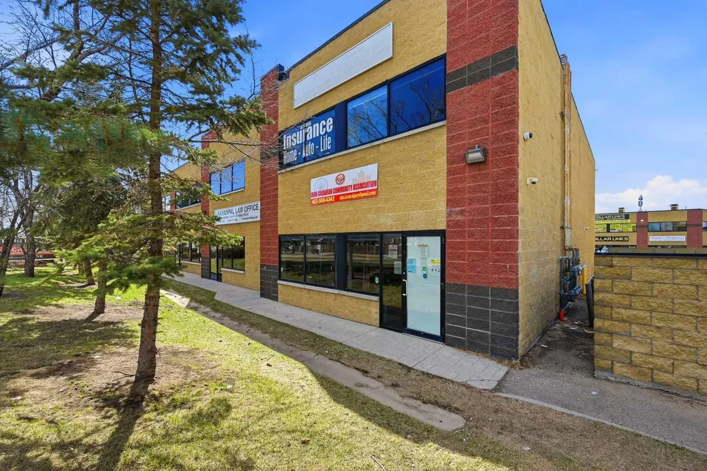 7 Westwinds Crescent NE Calgary AB T3J 5H2