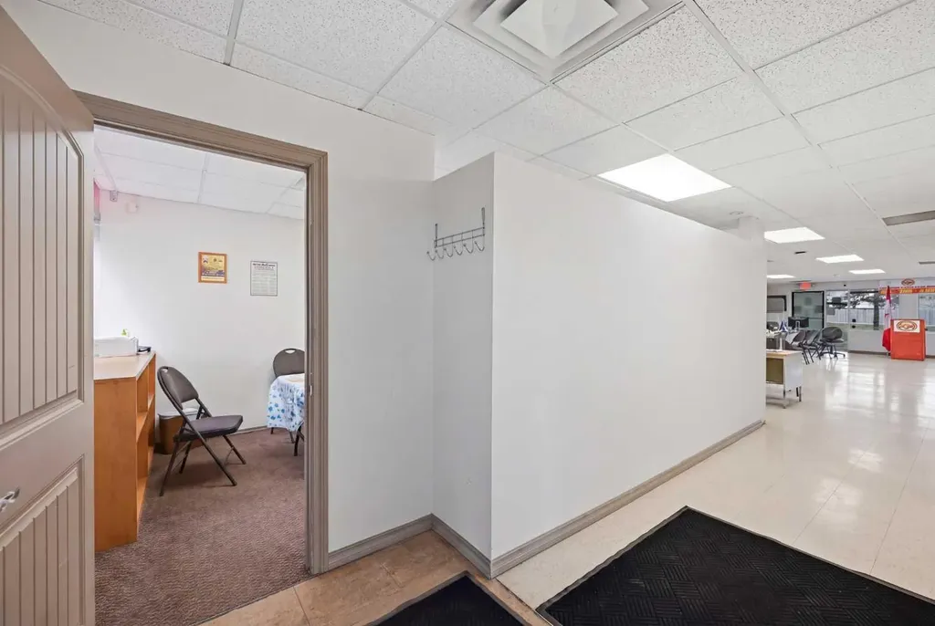 7 Westwinds Crescent NE Calgary AB T3J 5H2