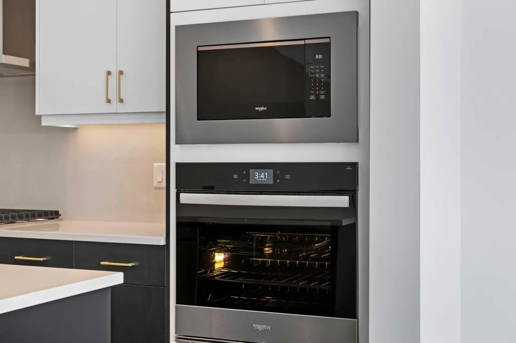 848 83 Street SW Calgary AB T3H 6M8