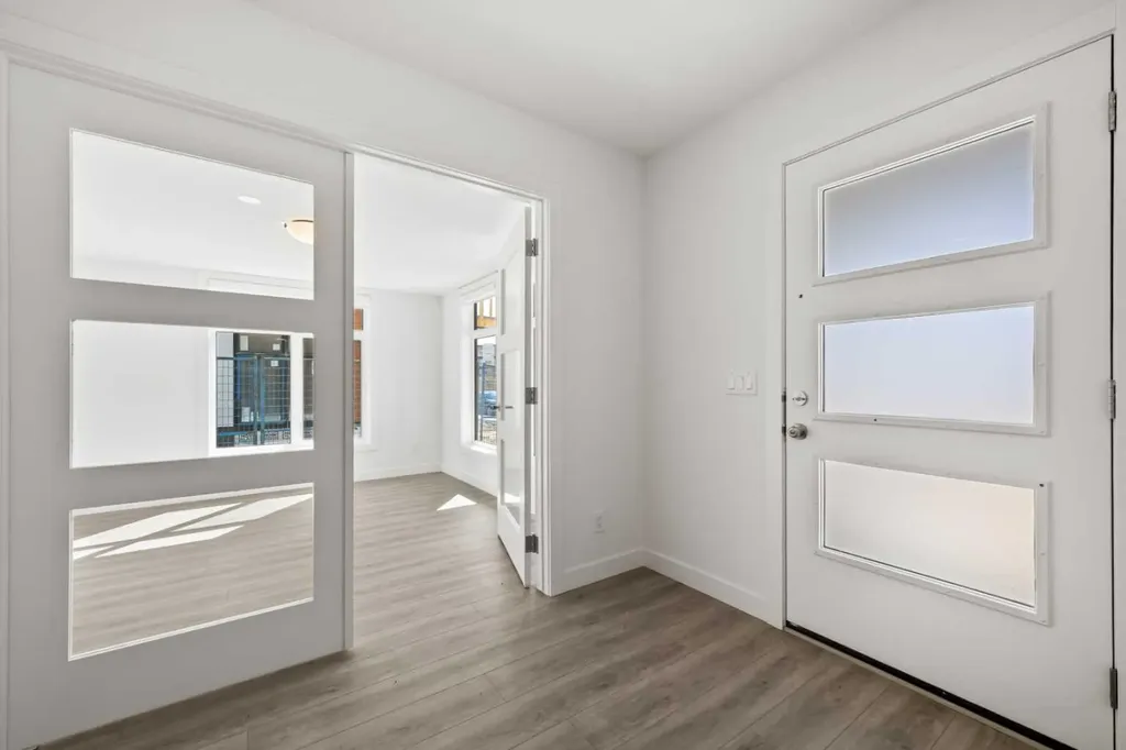 848 83 Street SW Calgary AB T3H 6M8