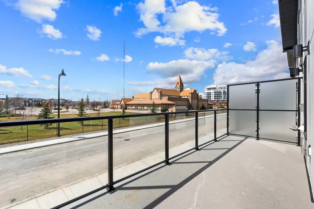 848 83 Street SW Calgary AB T3H 6M8