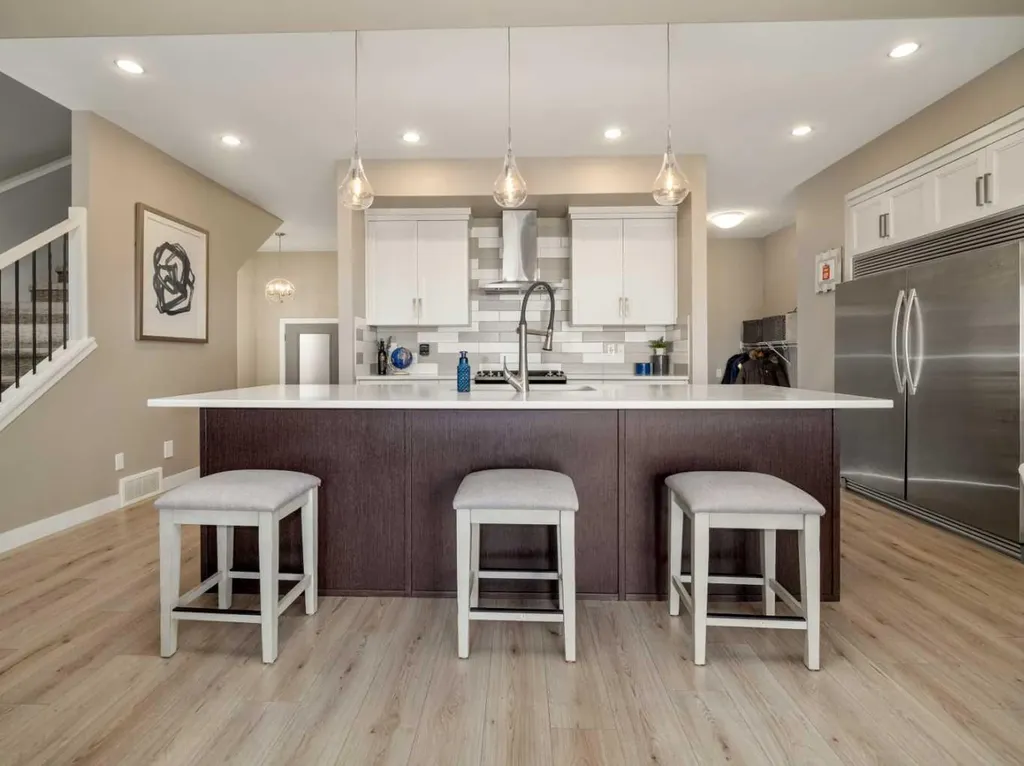 413 Devonia Way W Lethbridge AB T1J 5J7
