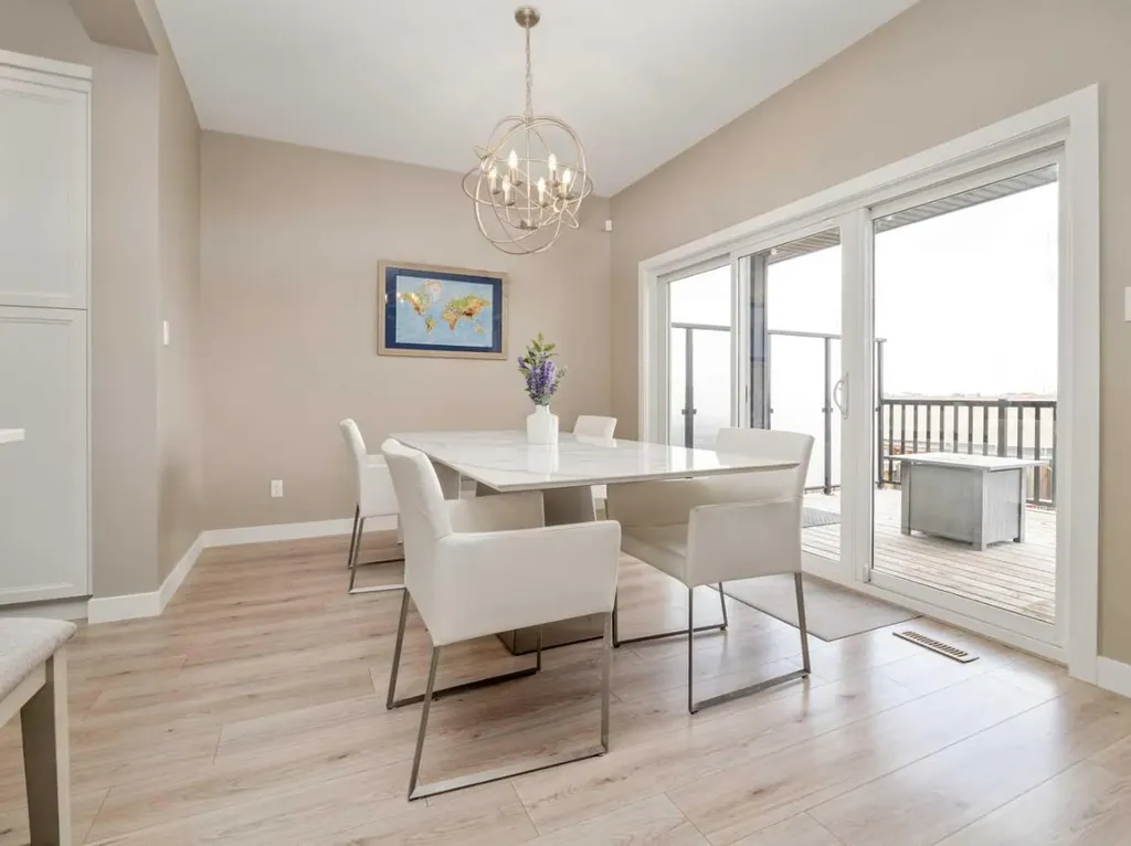 413 Devonia Way W Lethbridge AB T1J 5J7