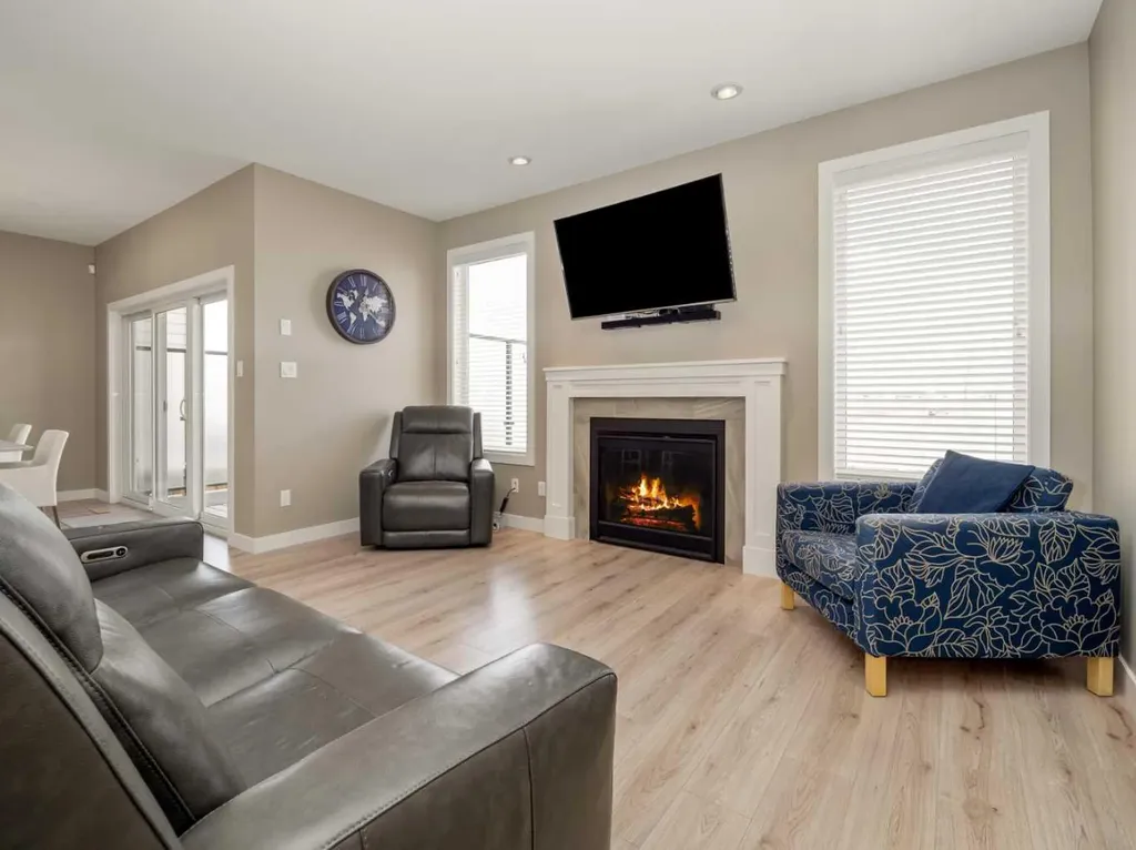 413 Devonia Way W Lethbridge AB T1J 5J7