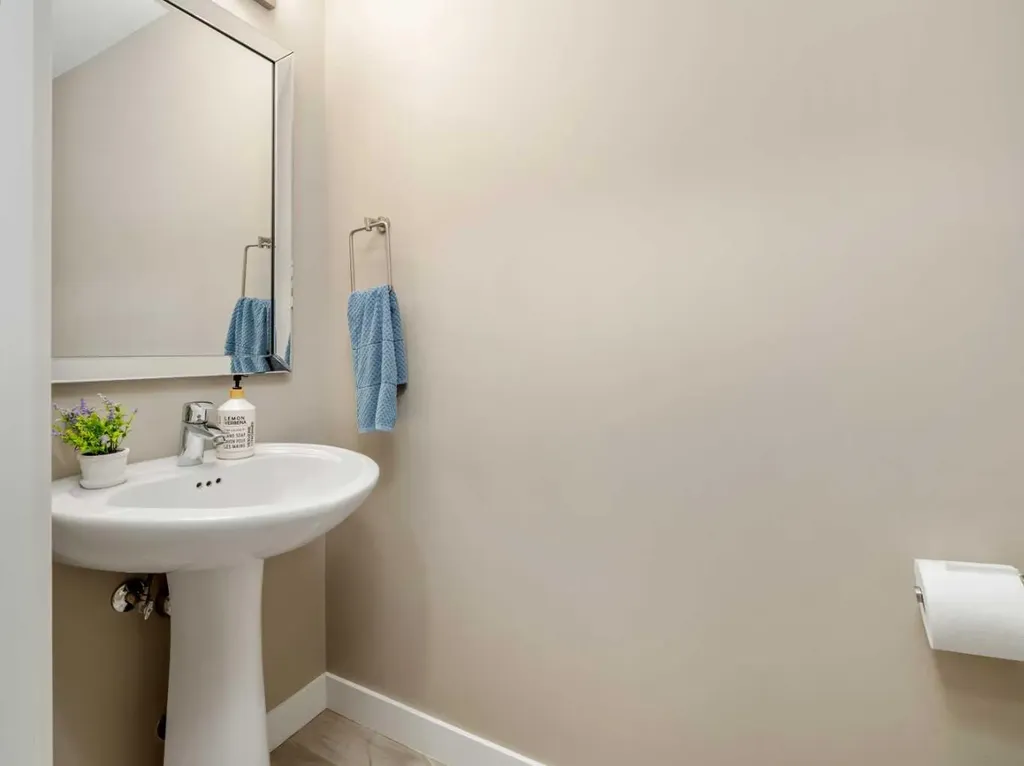 413 Devonia Way W Lethbridge AB T1J 5J7