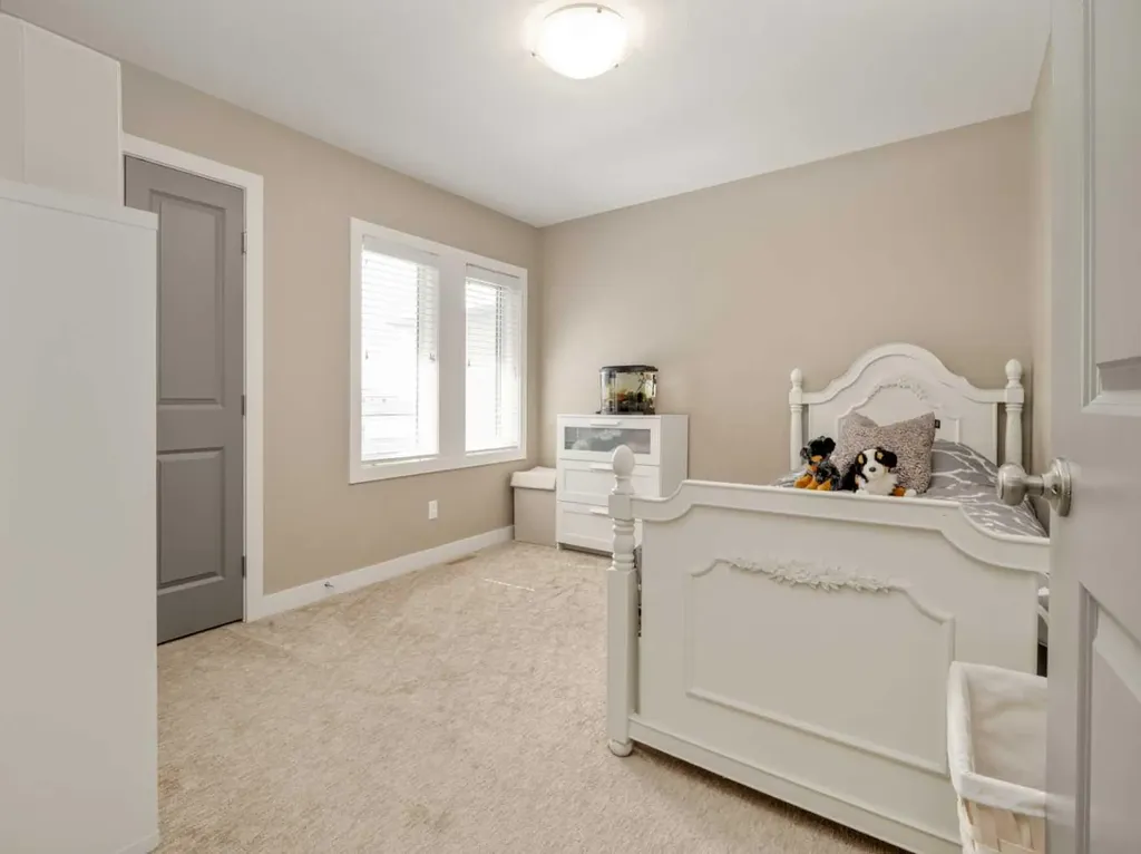 413 Devonia Way W Lethbridge AB T1J 5J7