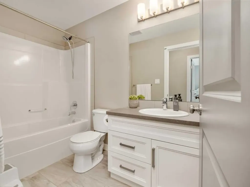 413 Devonia Way W Lethbridge AB T1J 5J7