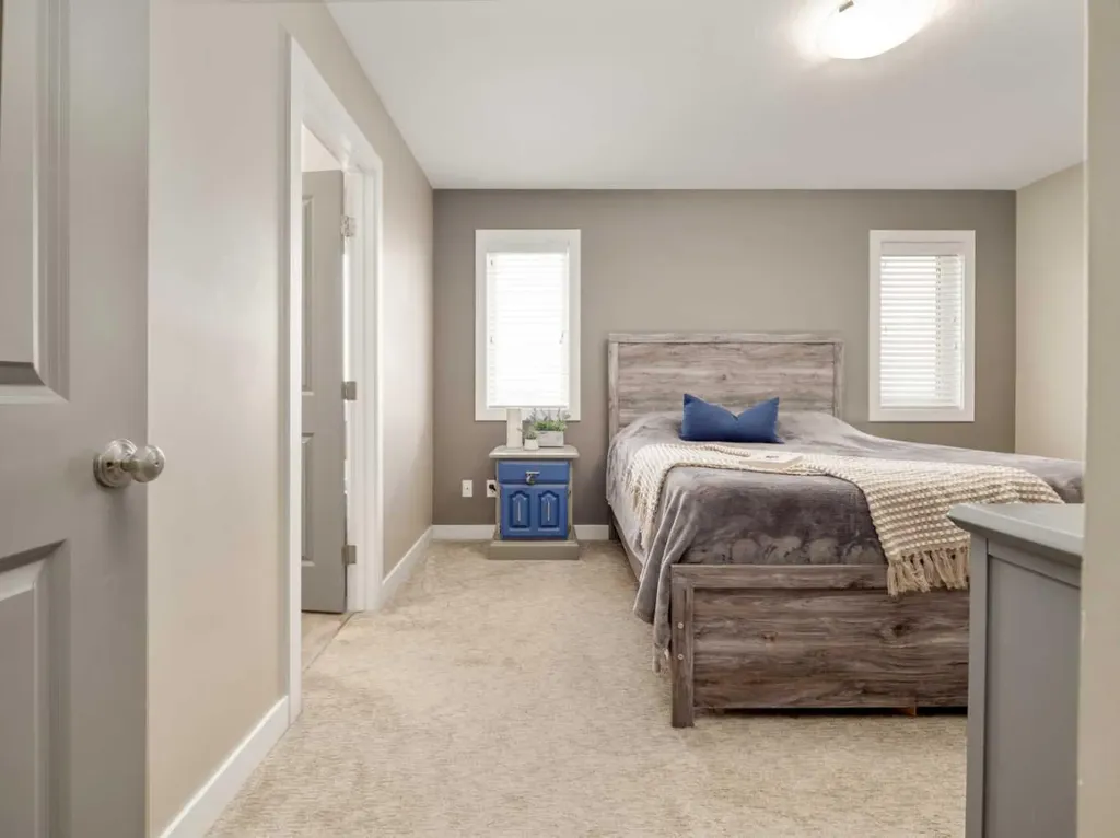 413 Devonia Way W Lethbridge AB T1J 5J7