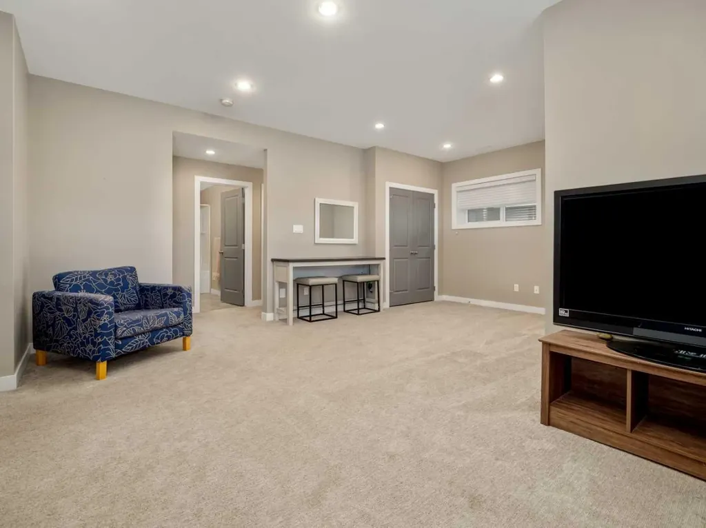 413 Devonia Way W Lethbridge AB T1J 5J7