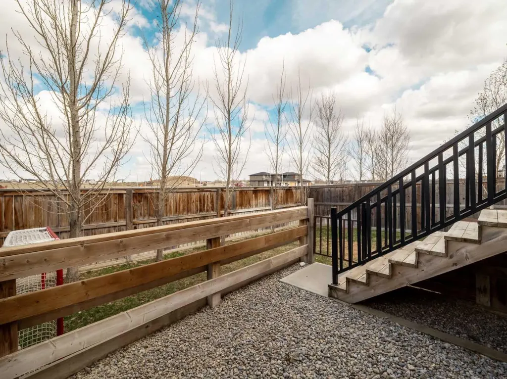 413 Devonia Way W Lethbridge AB T1J 5J7