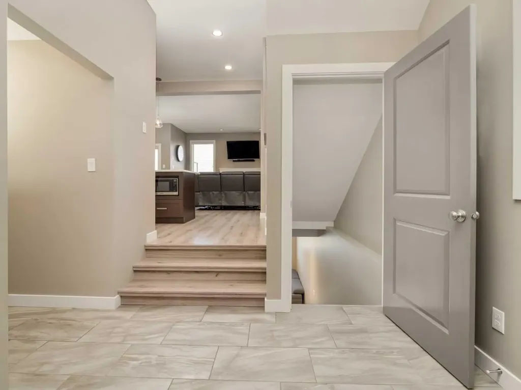 413 Devonia Way W Lethbridge AB T1J 5J7