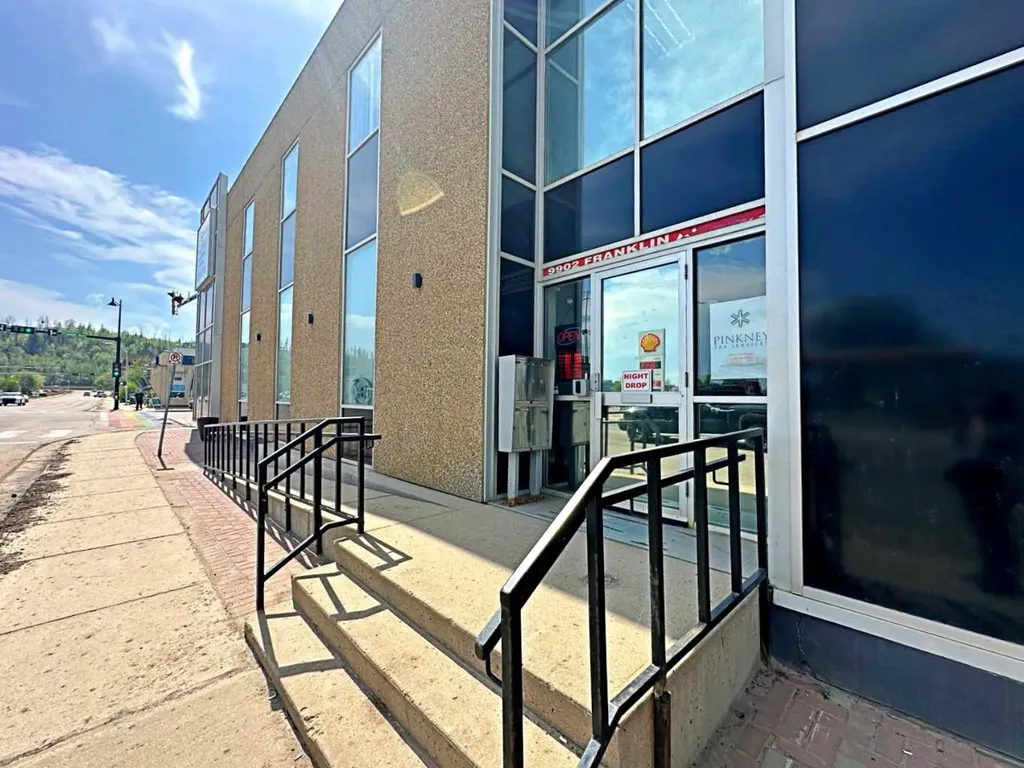 9902 Franklin Avenue Fort Mcmurray AB T9H 2K5