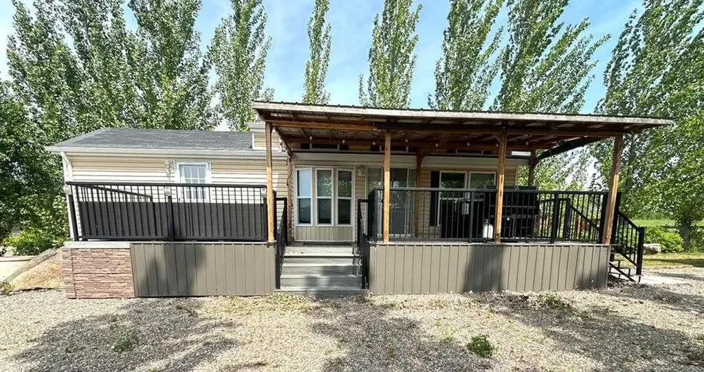 1221 Oak Avenue Lac Des Iles SK S0M 1A0