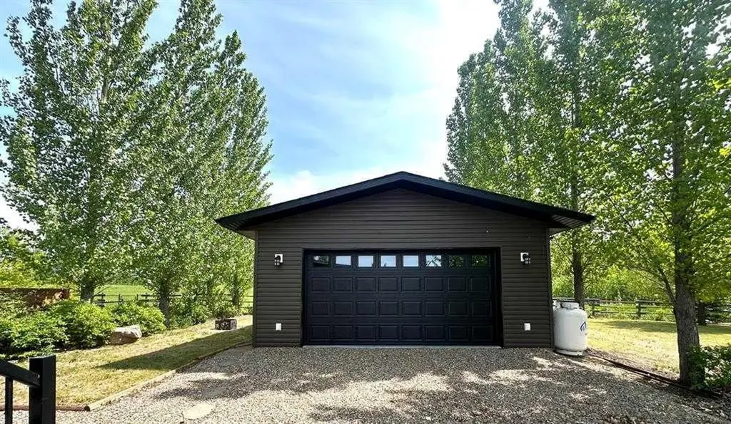 1221 Oak Avenue Lac Des Iles SK S0M 1A0
