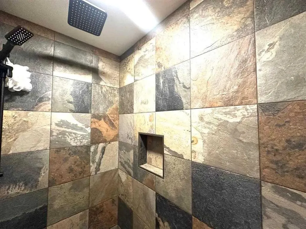 1221 Oak Avenue Lac Des Iles SK S0M 1A0