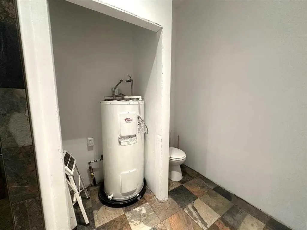 1221 Oak Avenue Lac Des Iles SK S0M 1A0