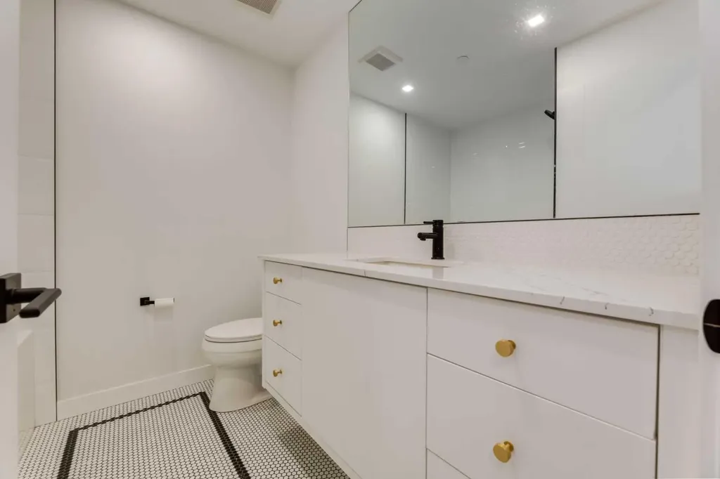8505 Broadcast Avenue SW Calgary AB T3H 6B5