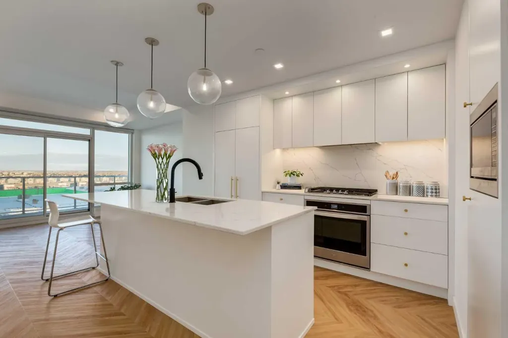 8505 Broadcast Avenue SW Calgary AB T3H 6B5