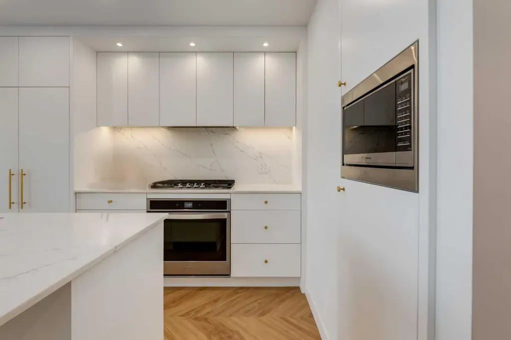 8505 Broadcast Avenue SW Calgary AB T3H 6B5