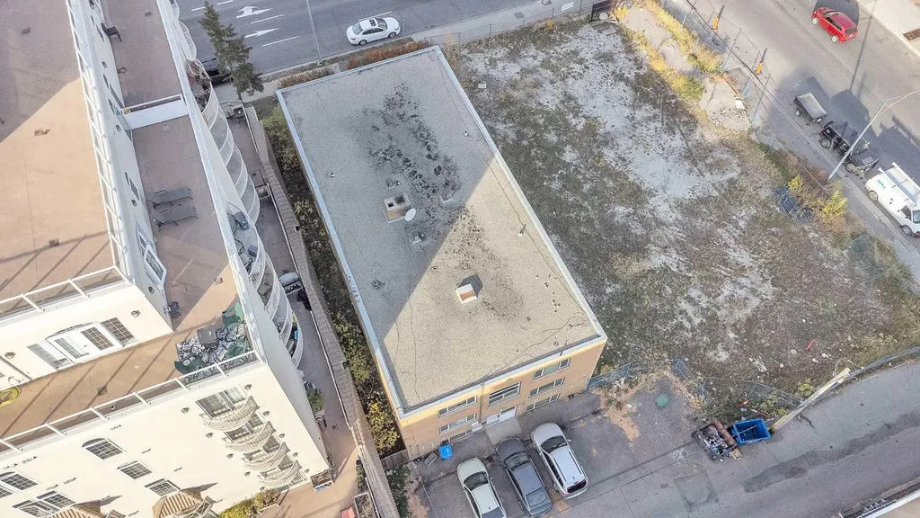 1309 12 Avenue SW Calgary AB T3C0P6